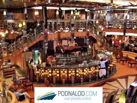 Costa Mediterranea - bar vstup