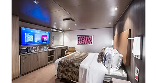 Suite Yacht Club Interior