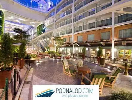 RCCL Oasis of the seas - promenade